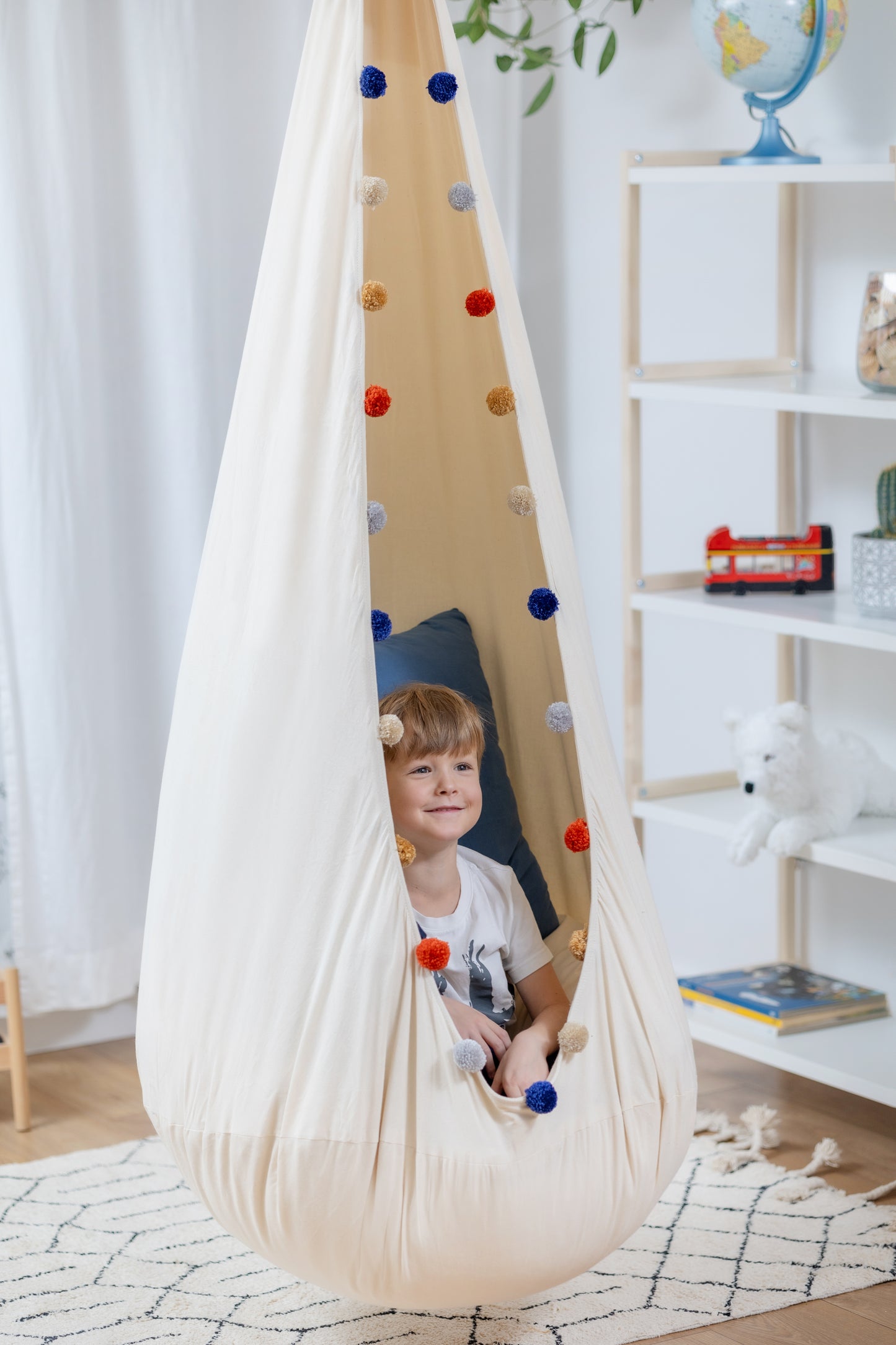 XL Kokon Hängesessel Pompons