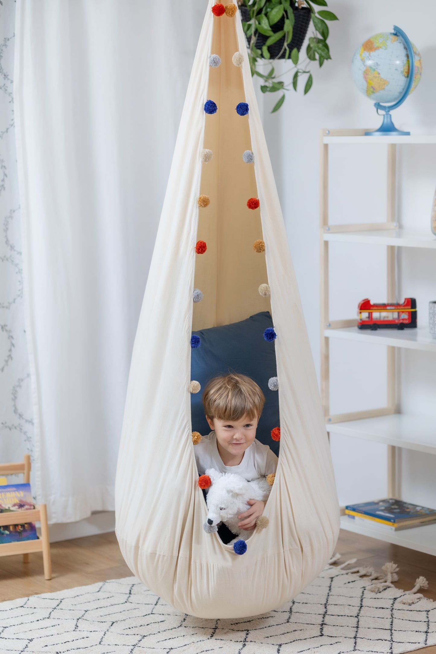XL Kokon Hängesessel Pompons
