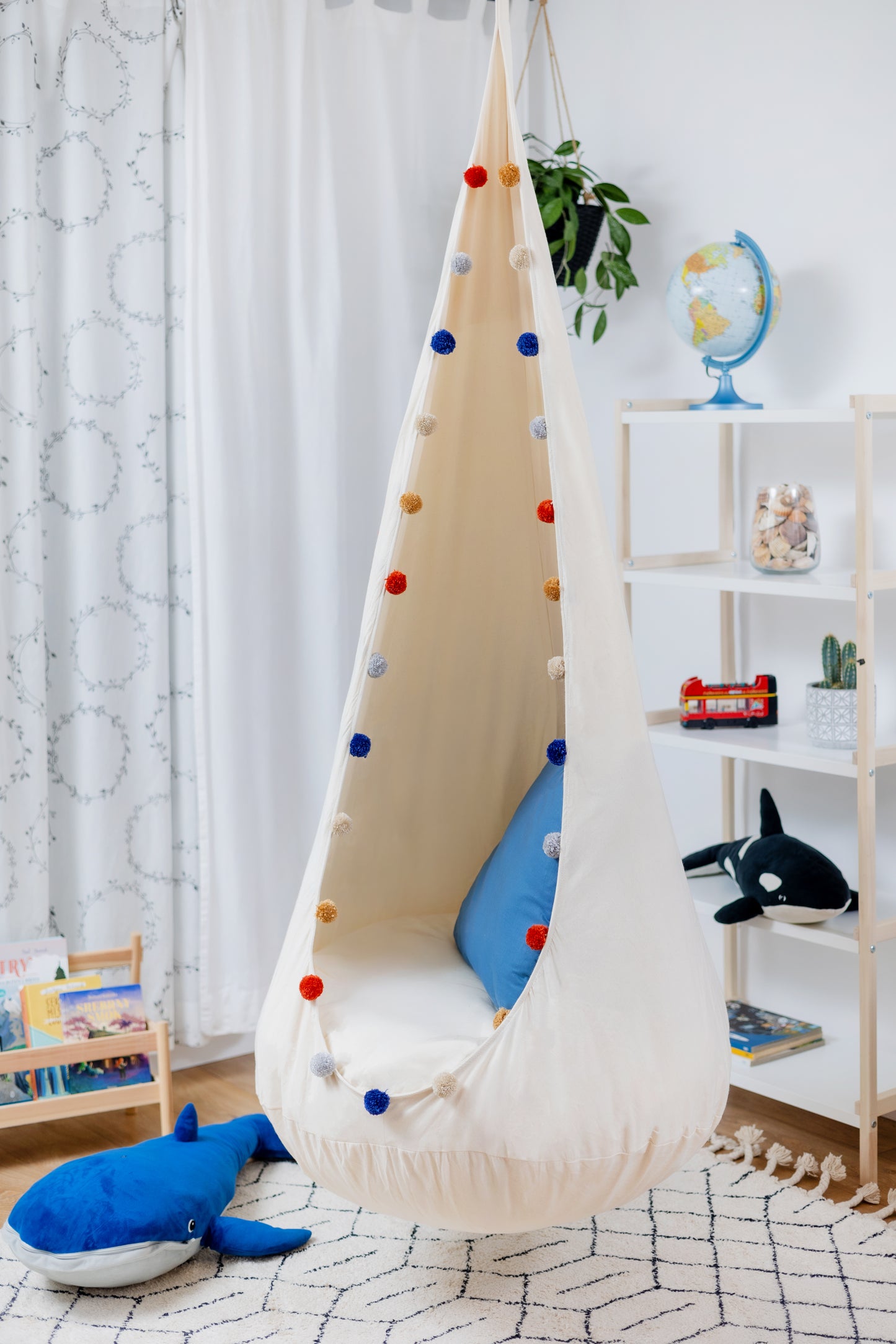 XL Kokon Hängesessel Pompons
