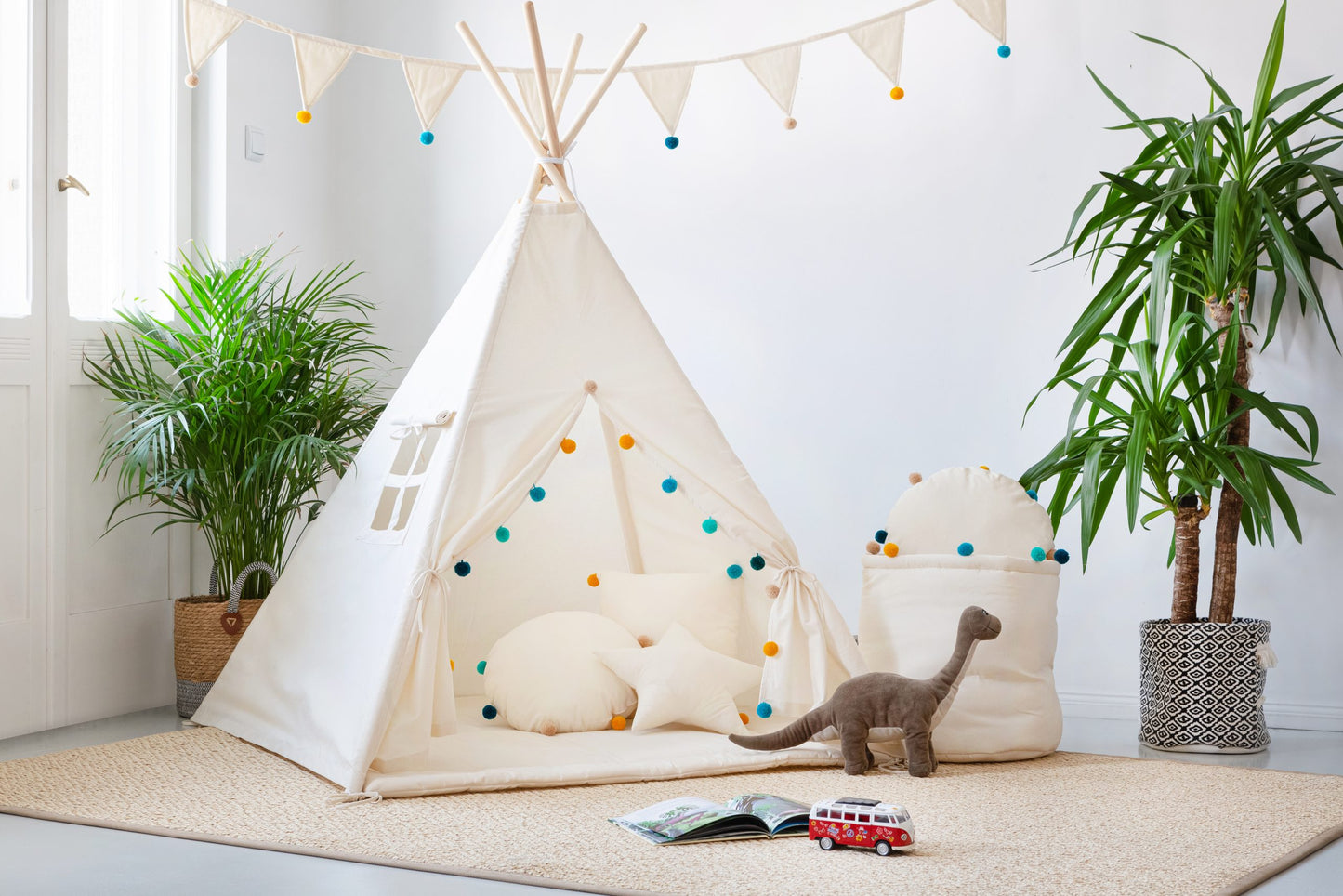 Tipi Spielzelt Pompons | Verspieltes Kinderzelt mit Deko – Rainbow Kids