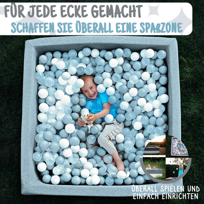 Zwei Kinder spielen im grauen Bällebad 110×110×40 cm – Rainbow Kids
